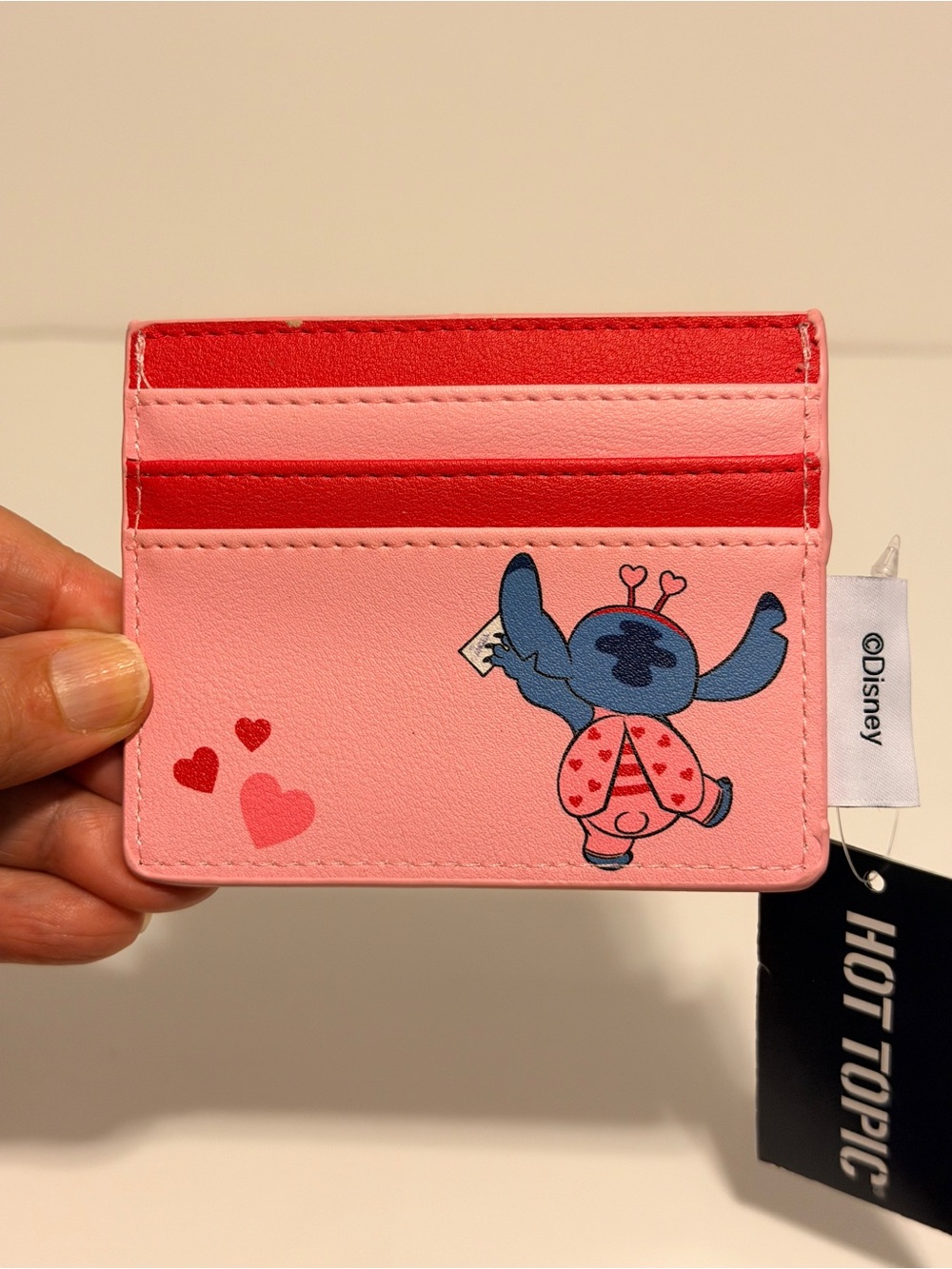 NWT Her Universe Disney Lilo and Stitch Lovebug Valentine Hearts Card Holder - Picture 2 of 5